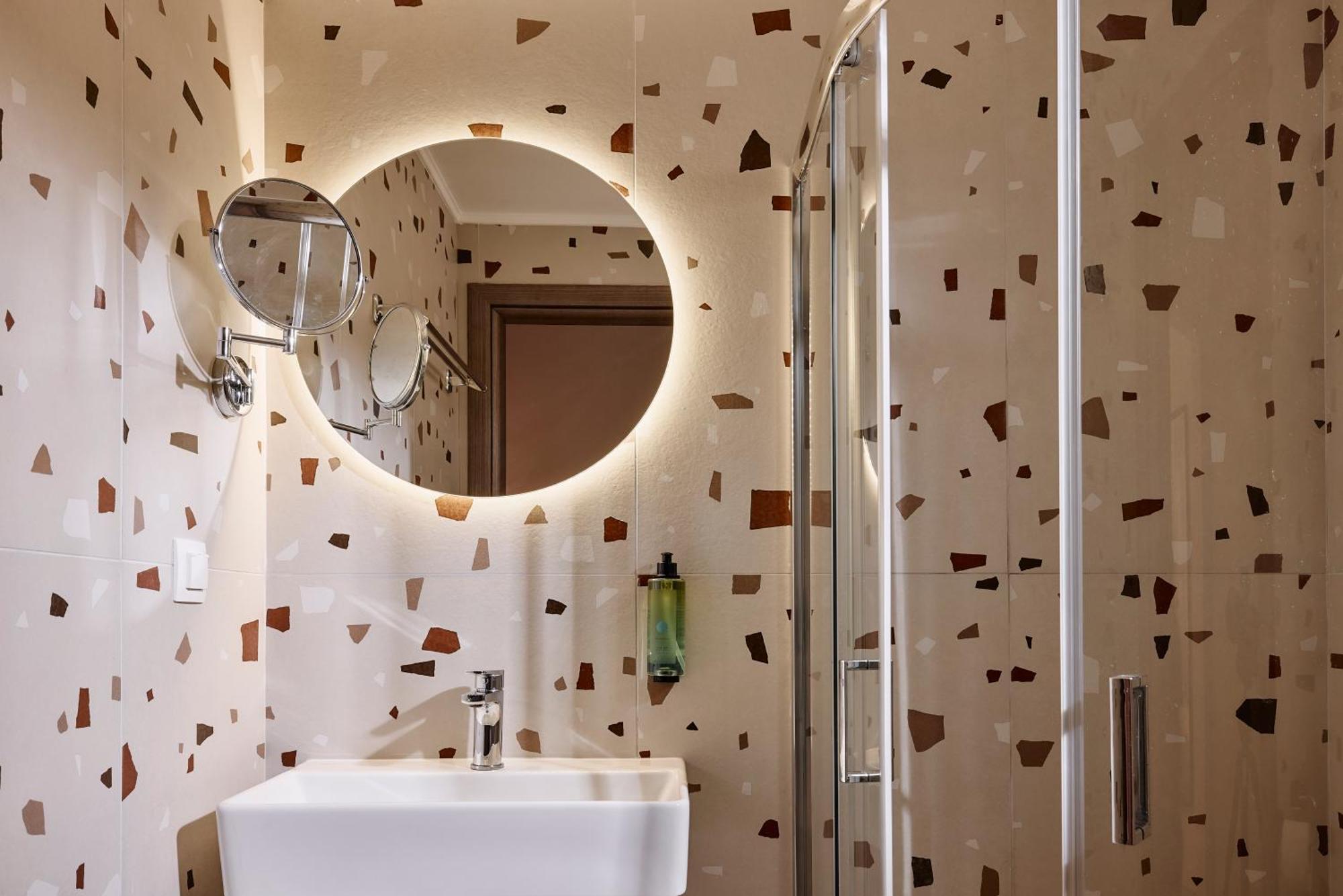 גראקיני Glavas Inn Hotel מראה חיצוני תמונה